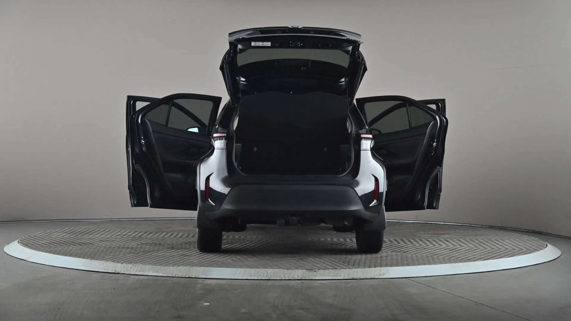 2022 TOYOTA YARIS CROSS 2022 TOYOTA YARIS CROSS