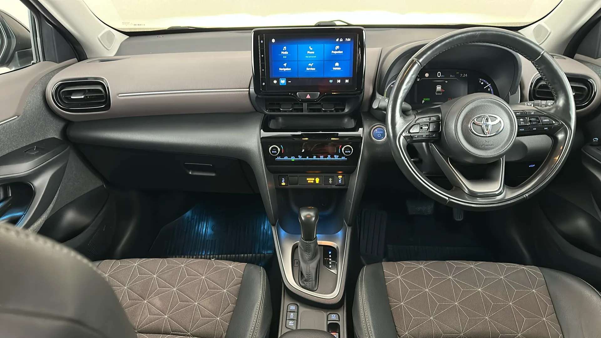 2022 TOYOTA YARIS CROSS 2022 TOYOTA YARIS CROSS