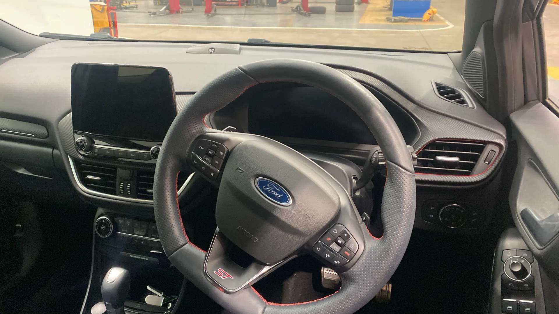 A 2023 FORD PUMA 1.0 EcoBoost Hybrid mHEV ST DCT A 2023 FORD PUMA 1.0 EcoBoost Hybrid mHEV ST DCT