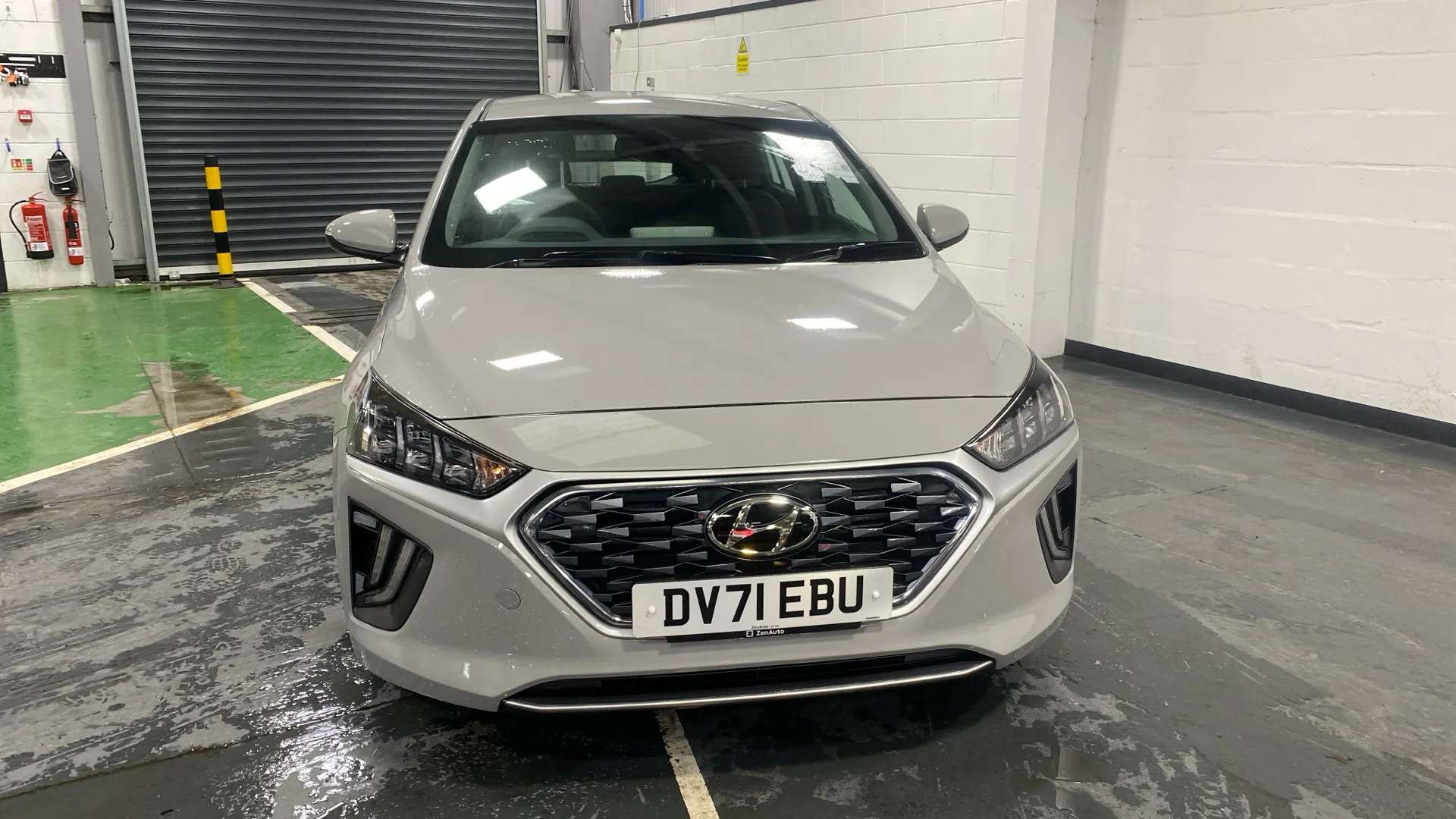 A 2021 HYUNDAI IONIQ 1.6 GDi Hybrid Premium DCT A 2021 HYUNDAI IONIQ 1.6 GDi Hybrid Premium DCT