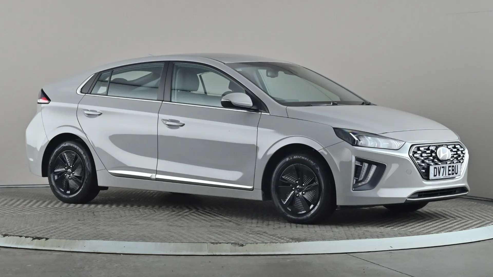 A 2021 HYUNDAI IONIQ 1.6 GDi Hybrid Premium DCT A 2021 HYUNDAI IONIQ 1.6 GDi Hybrid Premium DCT