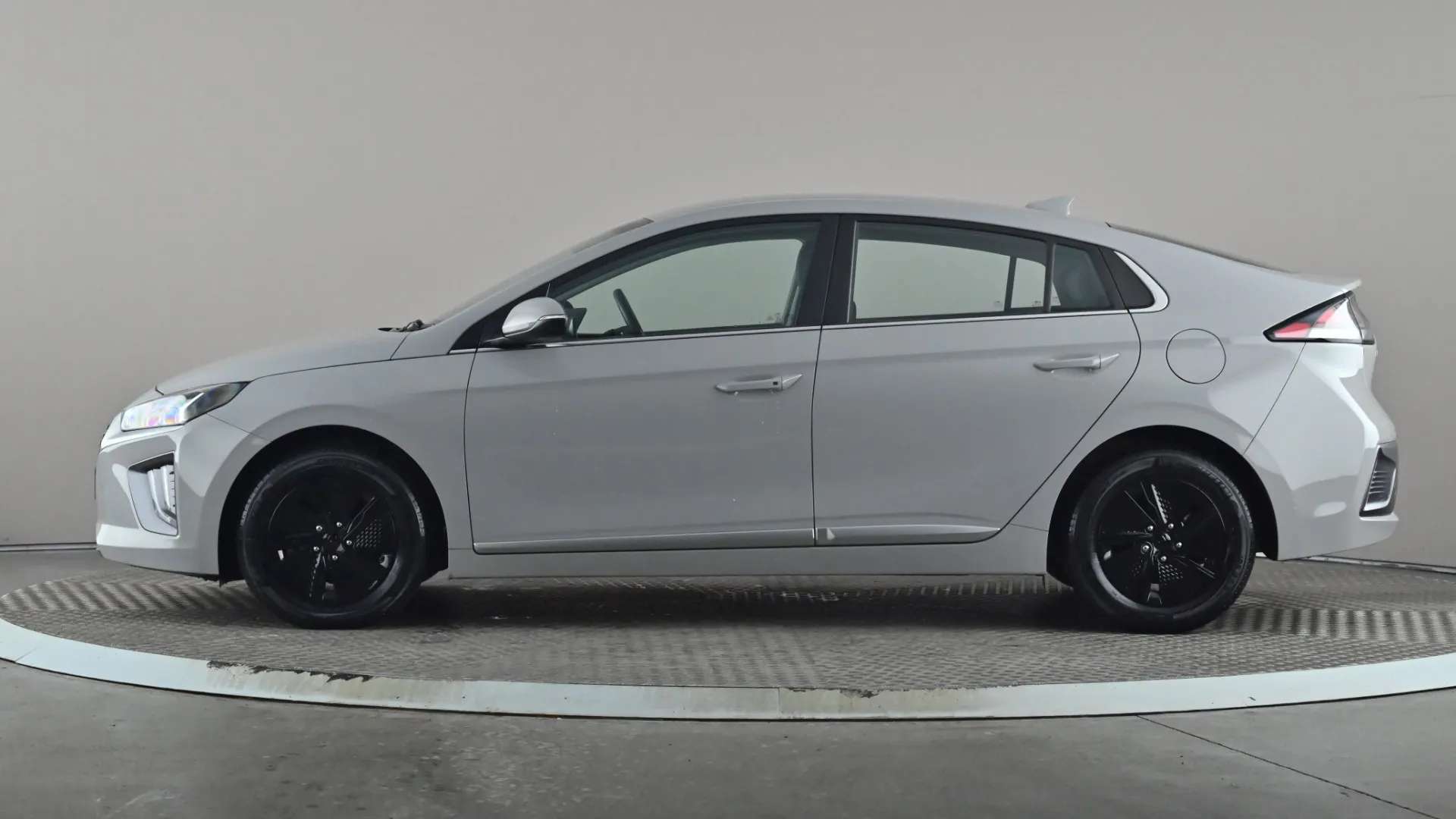 A 2021 HYUNDAI IONIQ 1.6 GDi Hybrid Premium DCT A 2021 HYUNDAI IONIQ 1.6 GDi Hybrid Premium DCT