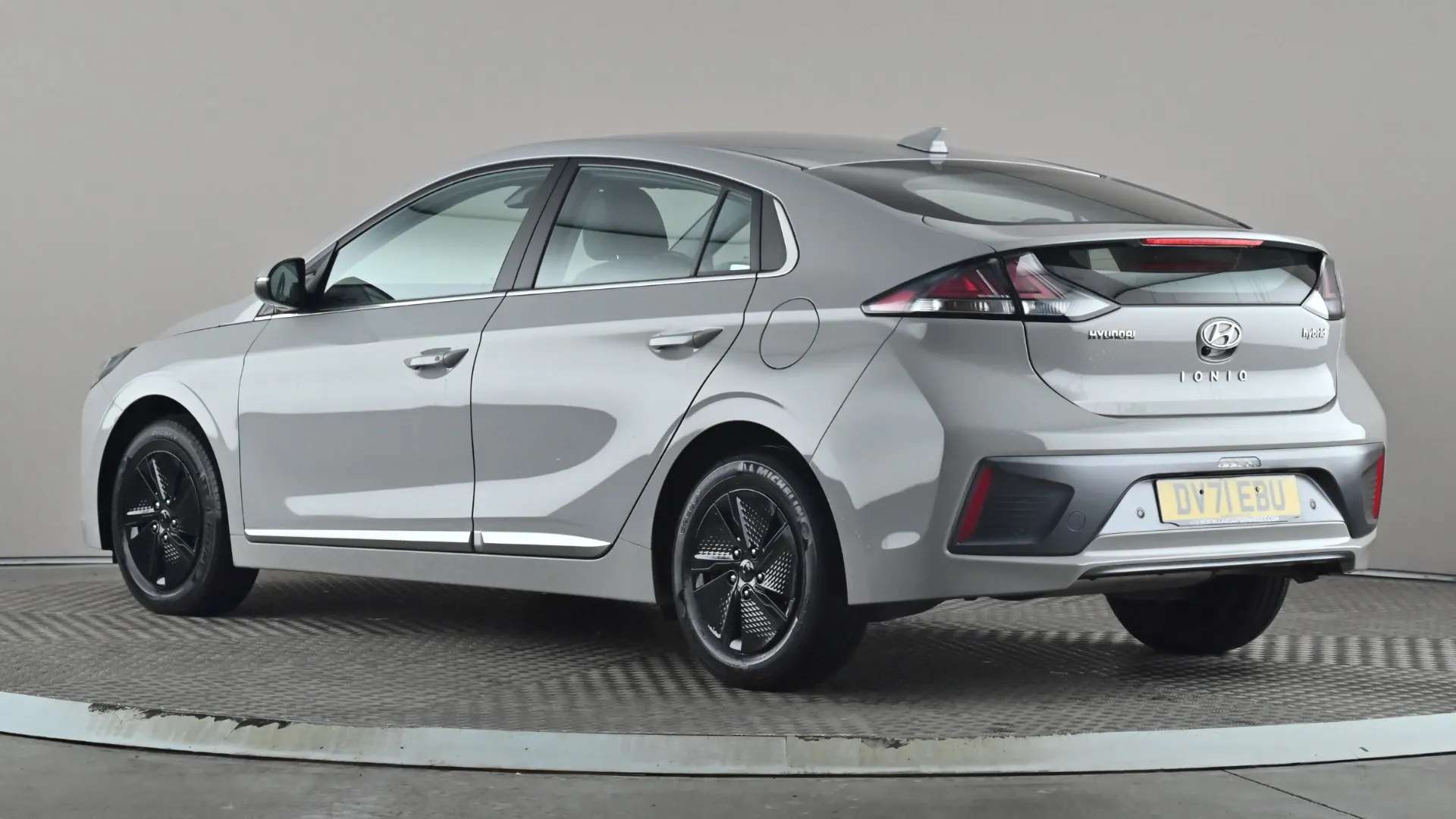 A 2021 HYUNDAI IONIQ 1.6 GDi Hybrid Premium DCT A 2021 HYUNDAI IONIQ 1.6 GDi Hybrid Premium DCT
