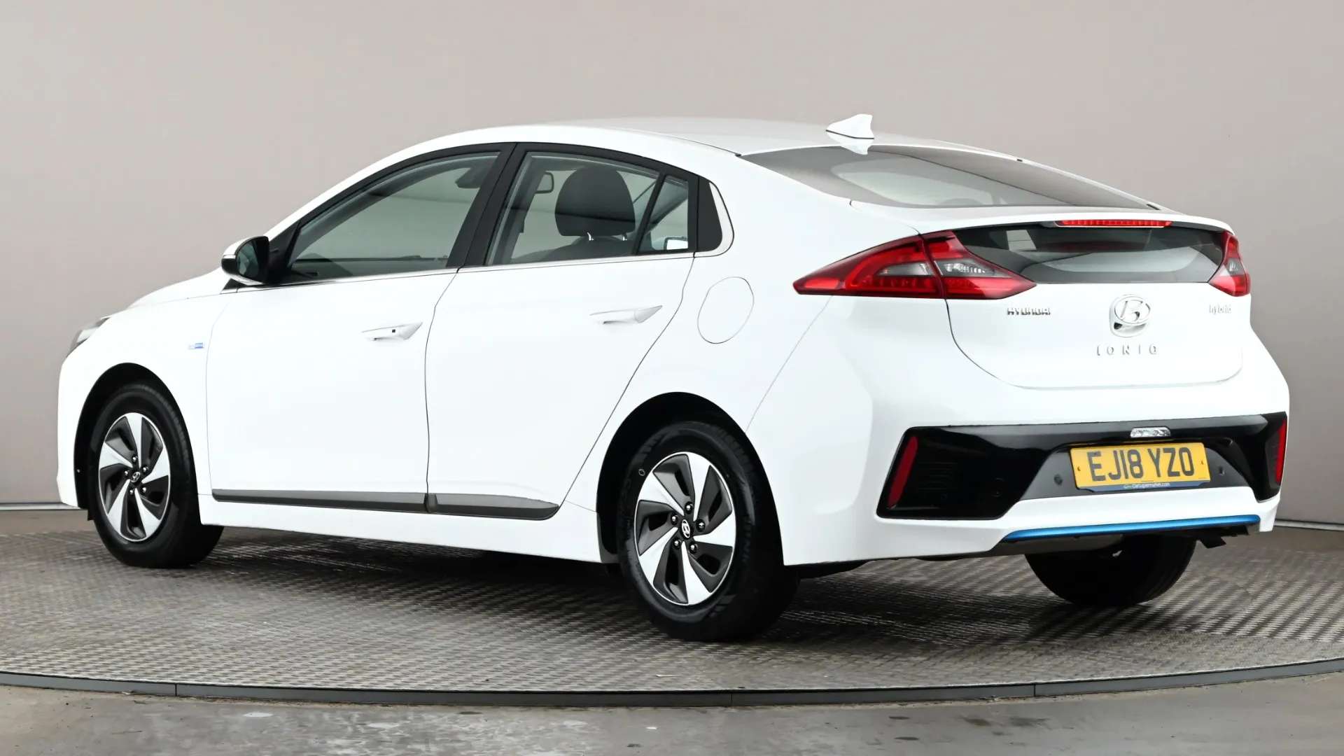 A 2018 HYUNDAI IONIQ 1.6 GDi Hybrid Premium DCT A 2018 HYUNDAI IONIQ 1.6 GDi Hybrid Premium DCT