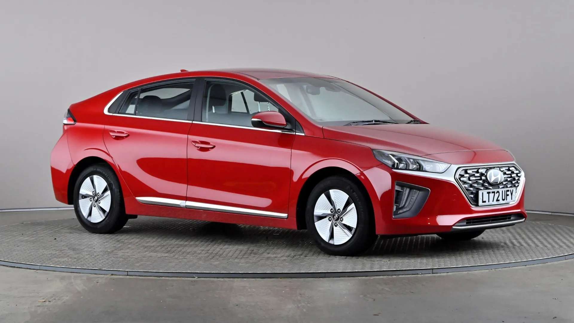 A 2022 HYUNDAI IONIQ 1.6 GDi Hybrid Premium DCT A 2022 HYUNDAI IONIQ 1.6 GDi Hybrid Premium DCT
