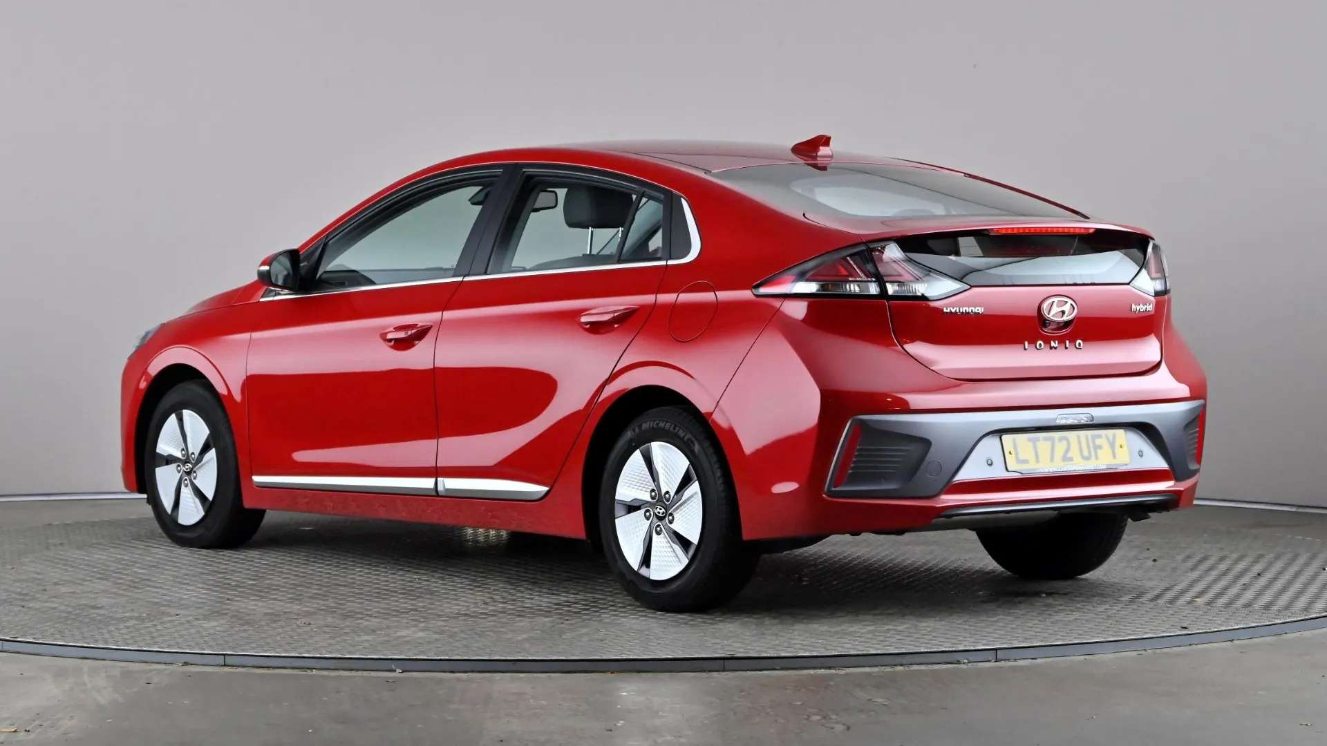 A 2022 HYUNDAI IONIQ 1.6 GDi Hybrid Premium DCT A 2022 HYUNDAI IONIQ 1.6 GDi Hybrid Premium DCT