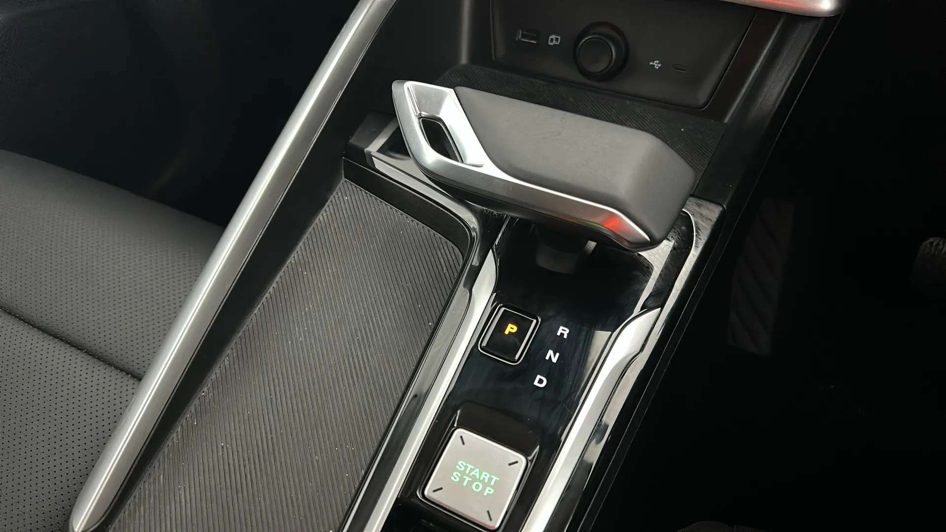 2025 MG MOTOR UK ZS 2025 MG MOTOR UK ZS