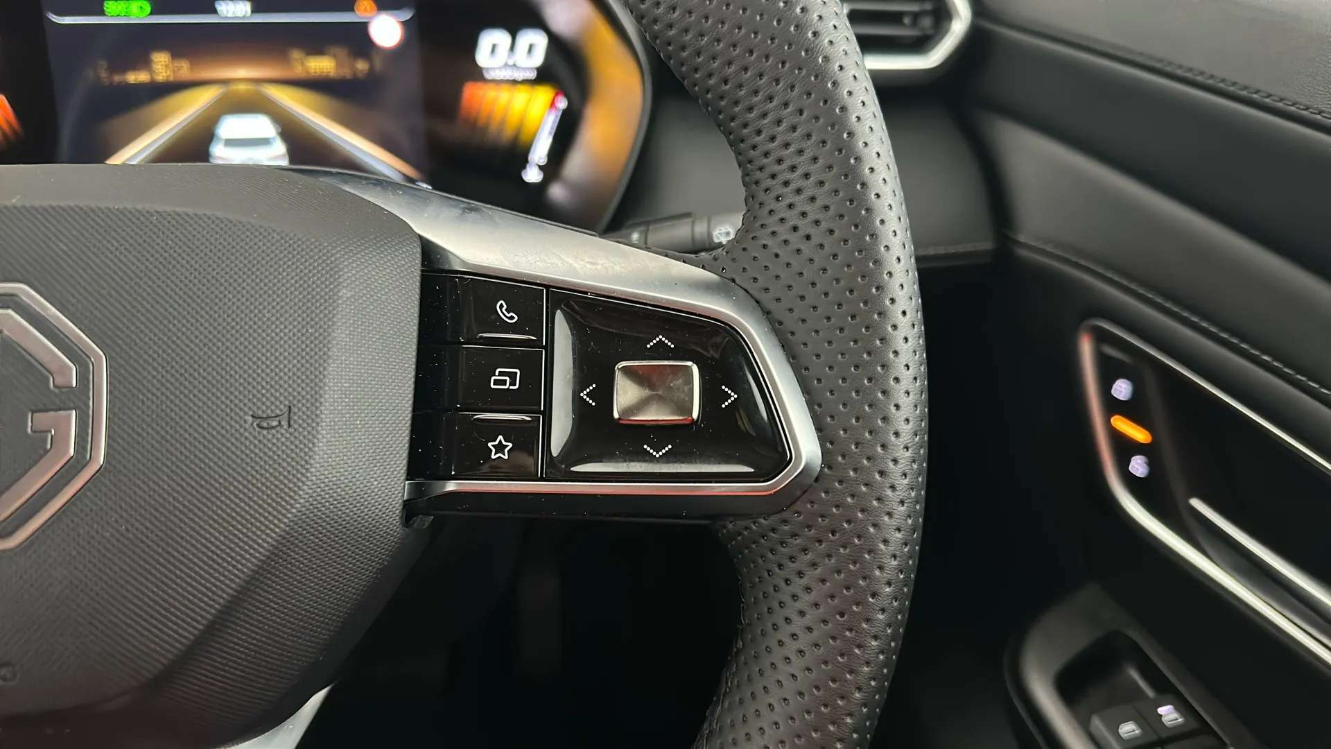 2025 MG MOTOR UK ZS 2025 MG MOTOR UK ZS