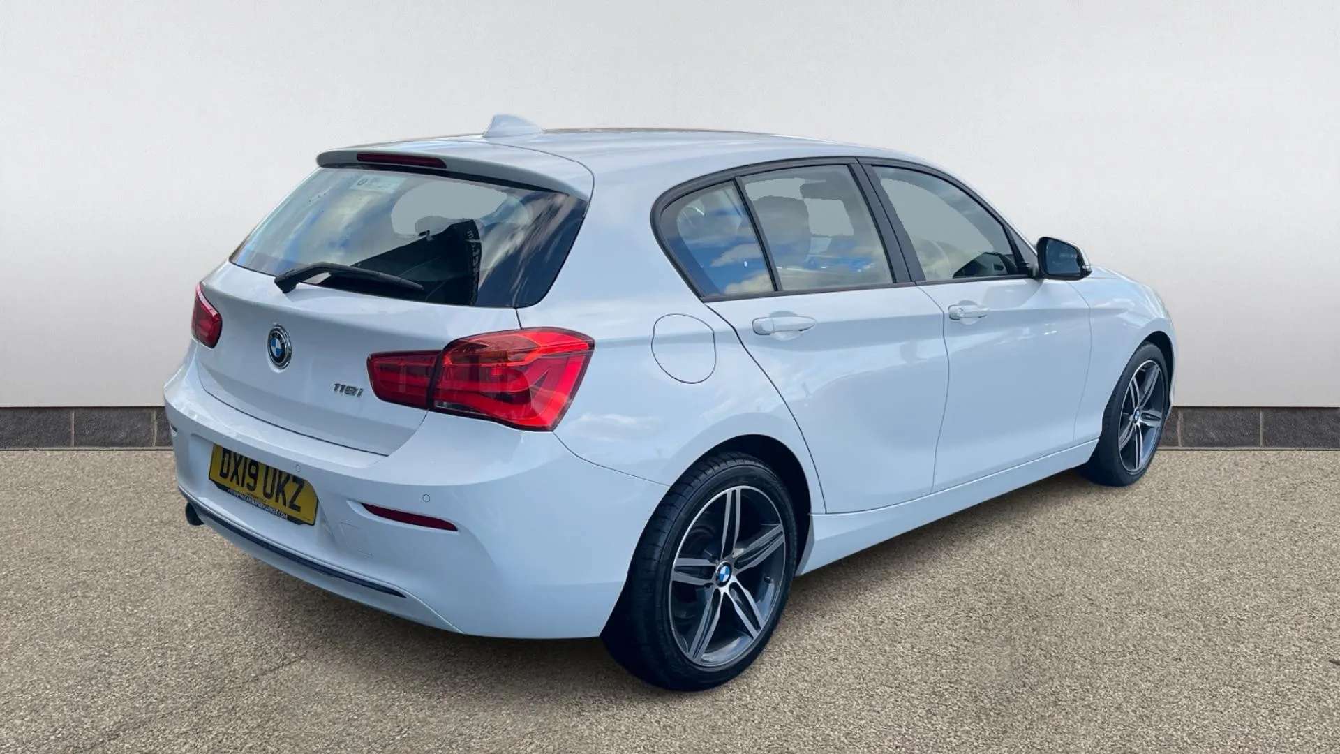 2019 BMW 1 SERIES 2019 BMW 1 SERIES