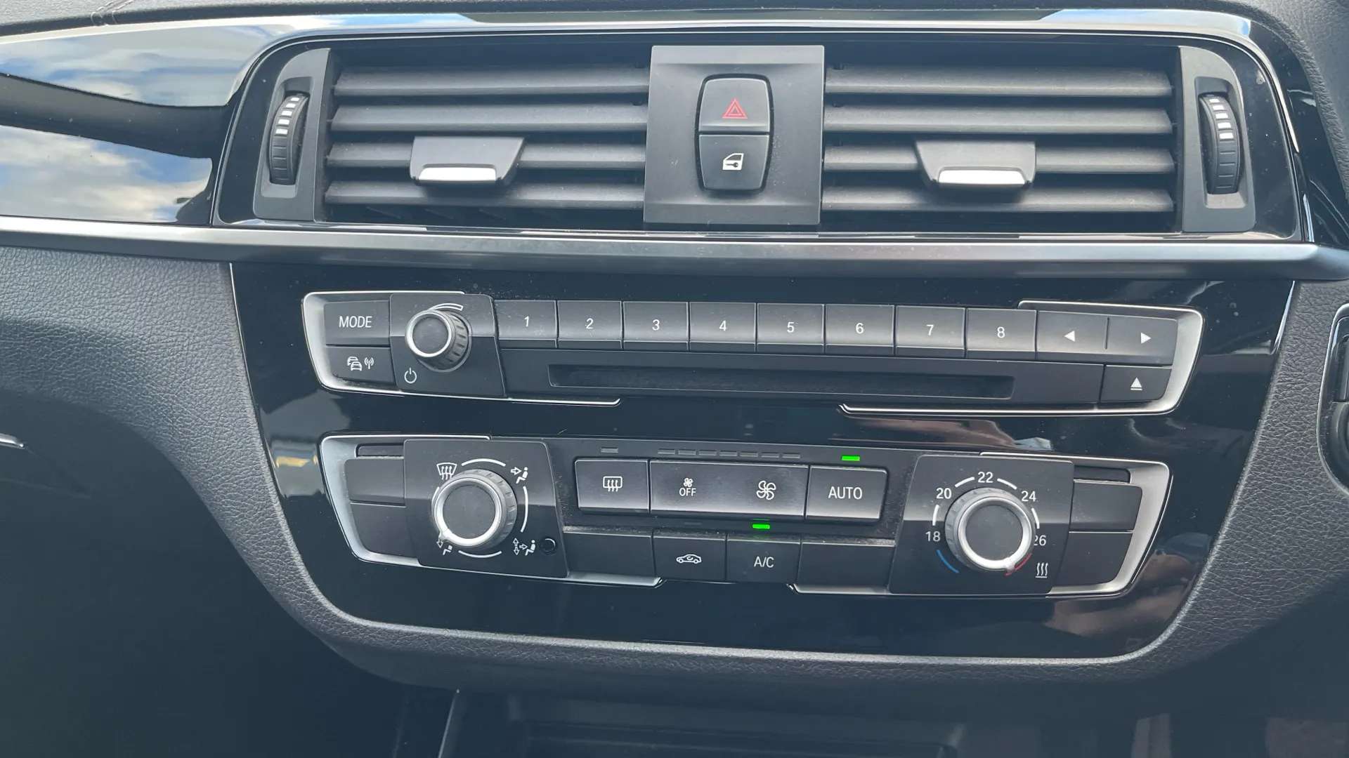 2019 BMW 1 SERIES 2019 BMW 1 SERIES