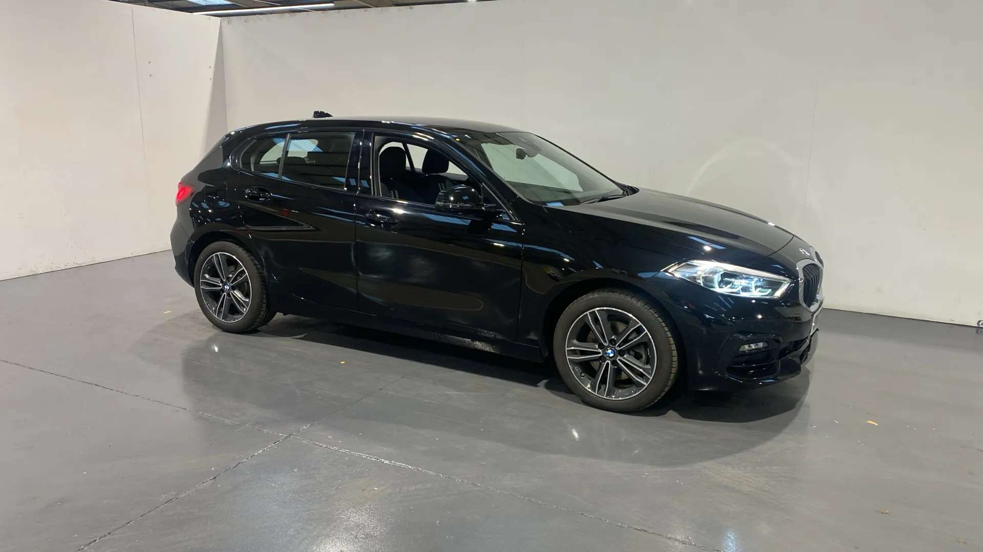 Check out this BMW 1 Series 2022 Petrol Manual