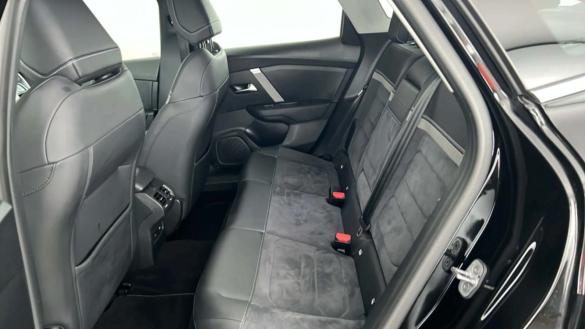 2024 CITROEN C4 X 2024 CITROEN C4 X