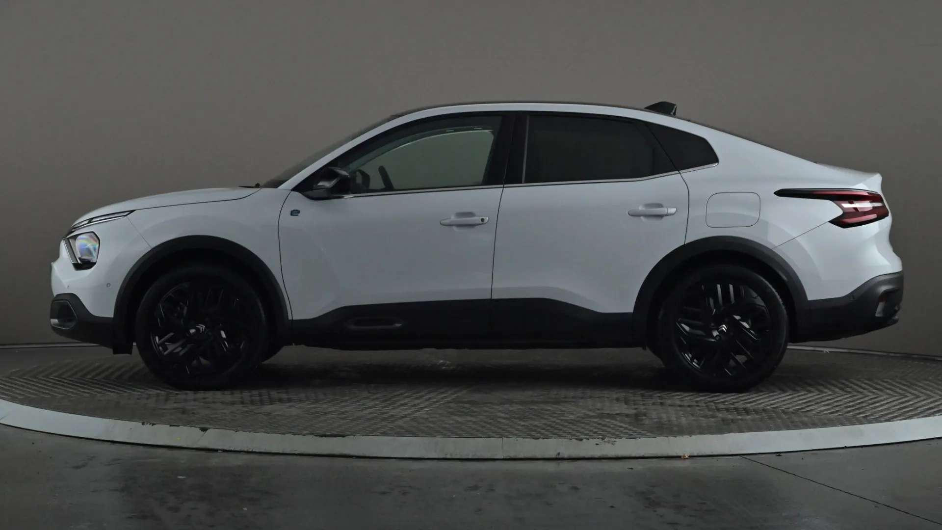 2024 CITROEN C4 X 2024 CITROEN C4 X