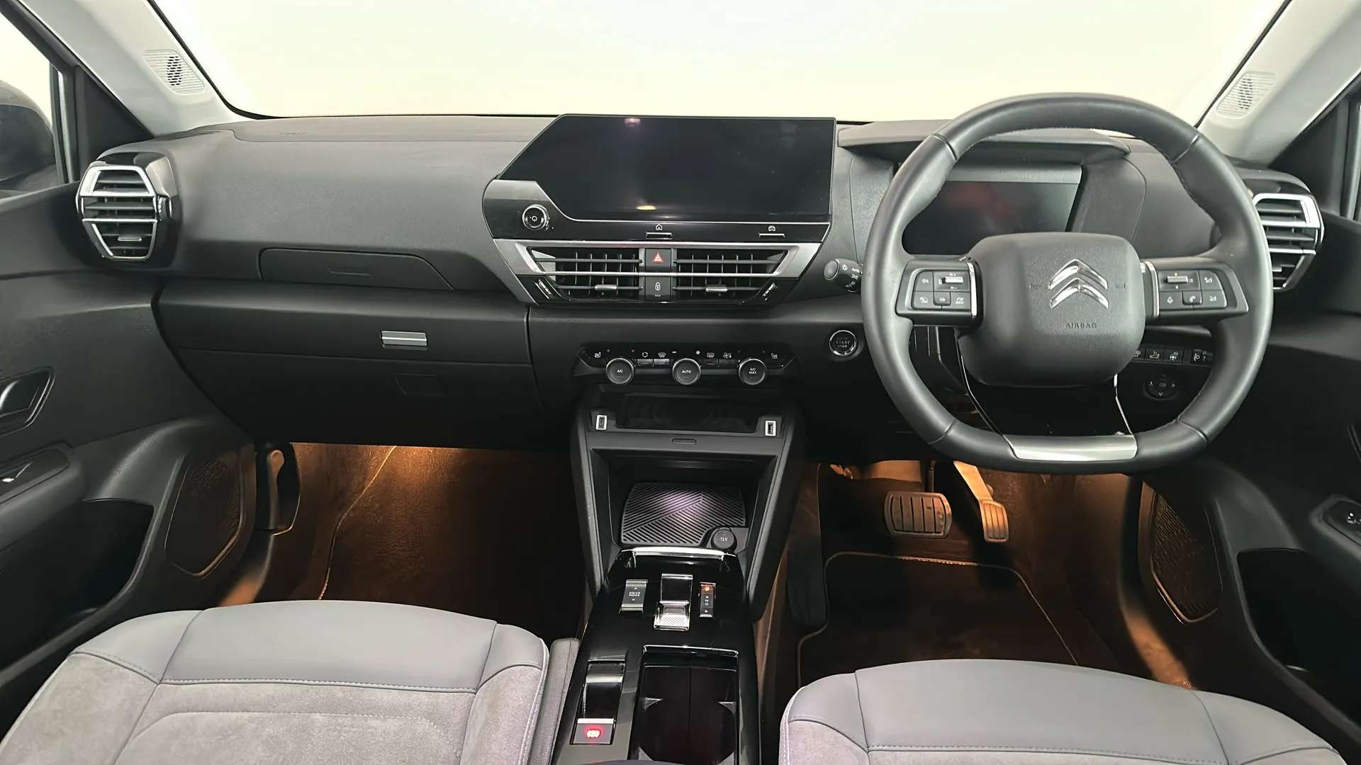 2024 CITROEN C4 X 2024 CITROEN C4 X