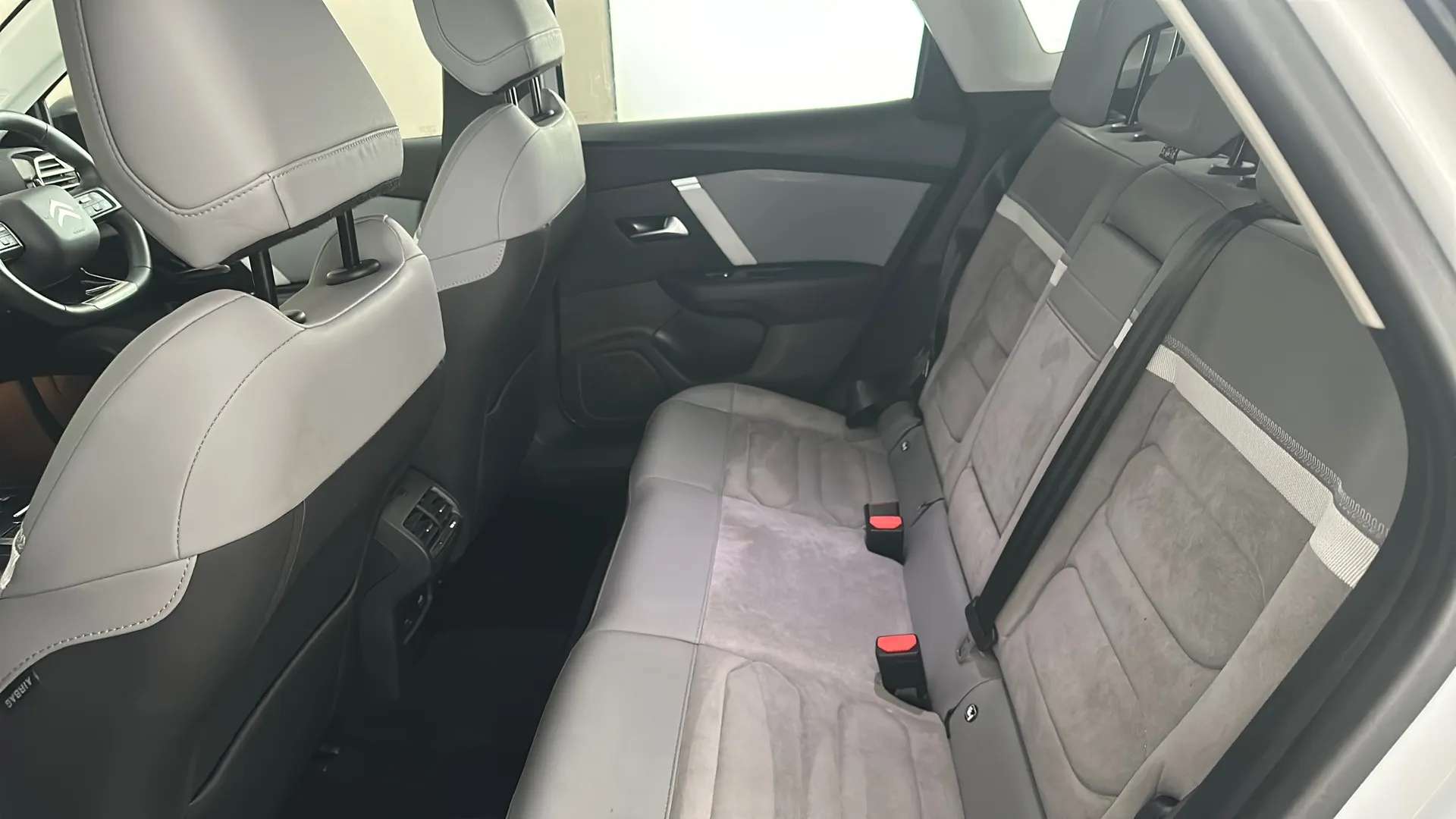 2024 CITROEN C4 X 2024 CITROEN C4 X