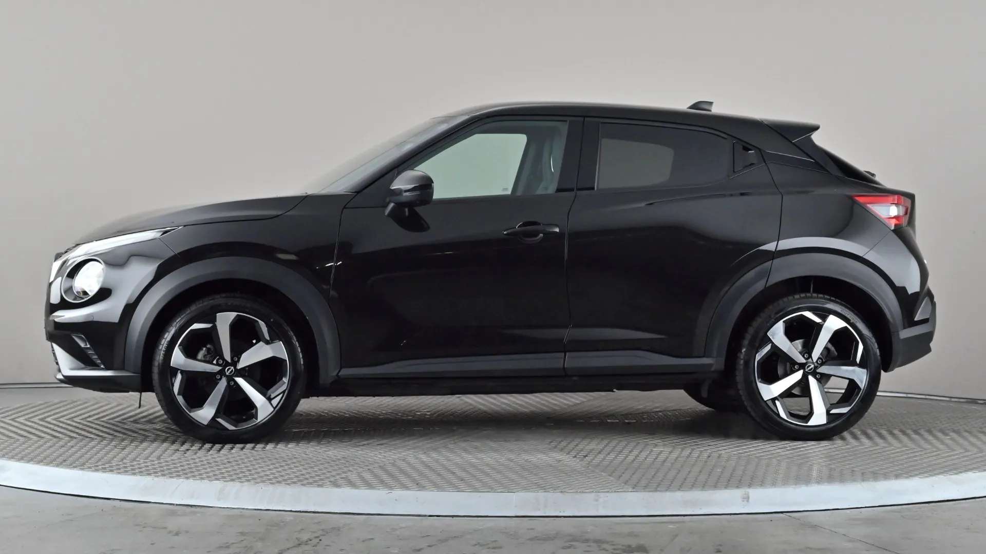 A 2022 NISSAN JUKE 1.0 DiG-T 114 Tekna A 2022 NISSAN JUKE 1.0 DiG-T 114 Tekna