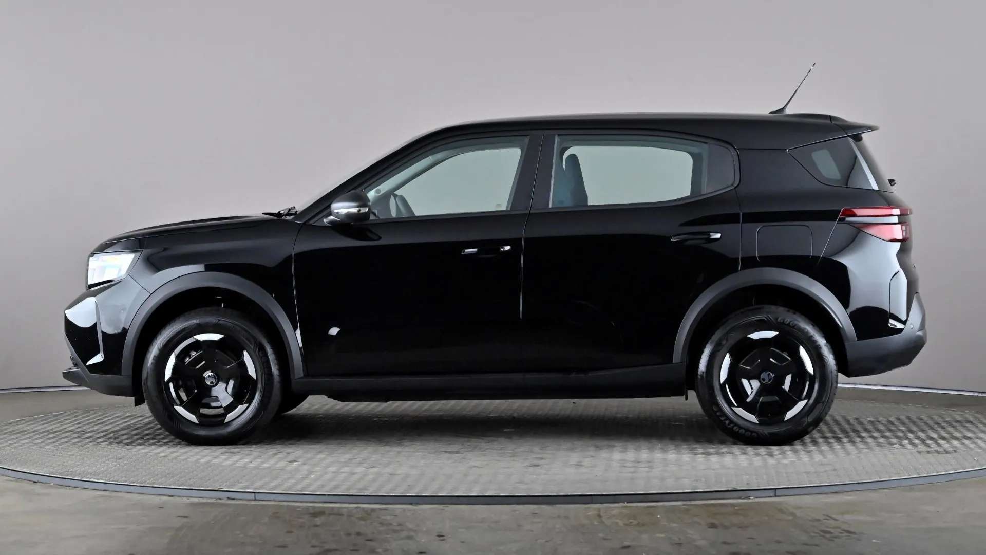 A 2025 VAUXHALL FRONTERA 83kW Design 44kWh Auto A 2025 VAUXHALL FRONTERA 83kW Design 44kWh Auto