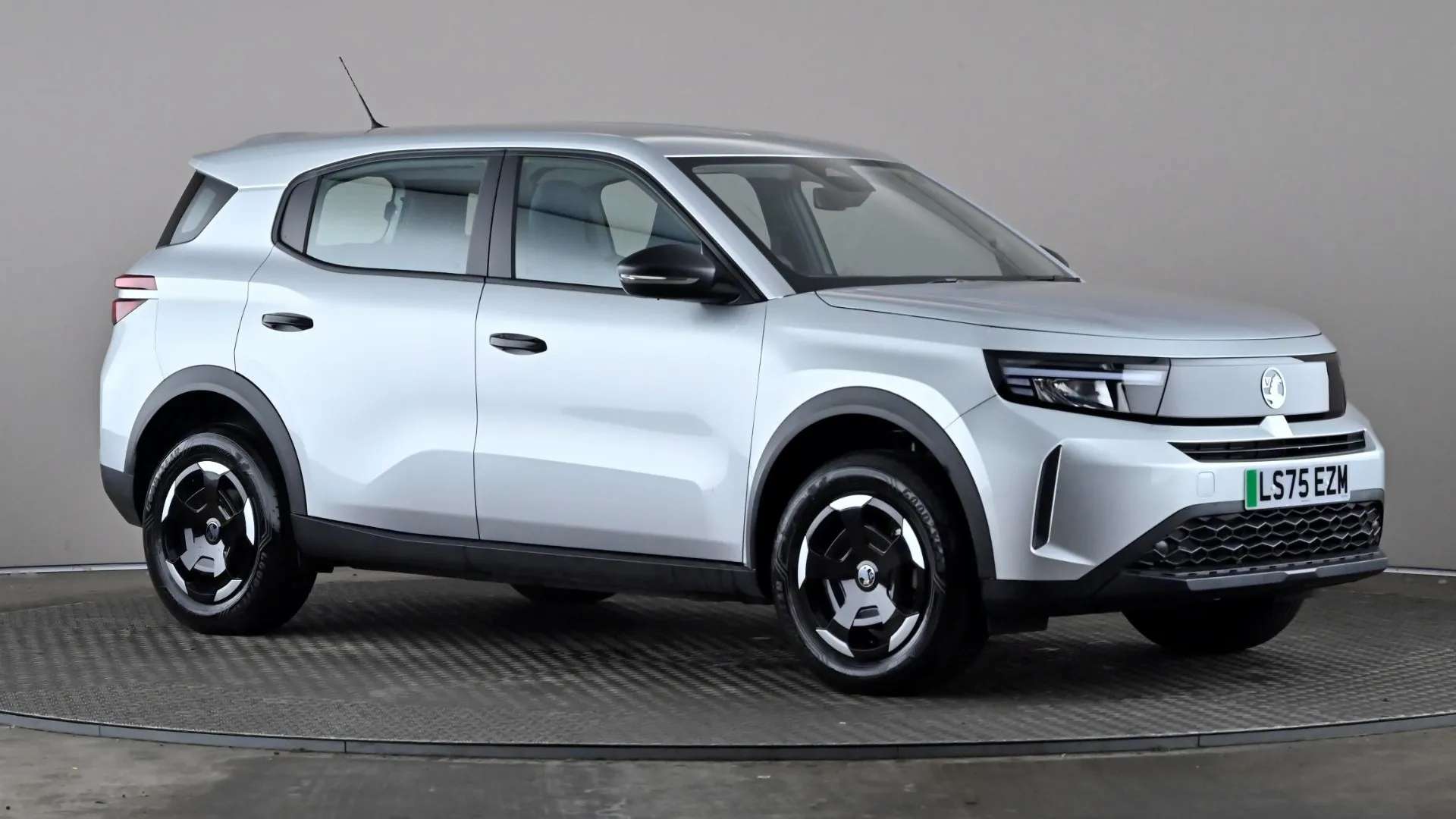 A 2025 VAUXHALL FRONTERA 83kW Design 44kWh Auto A 2025 VAUXHALL FRONTERA 83kW Design 44kWh Auto
