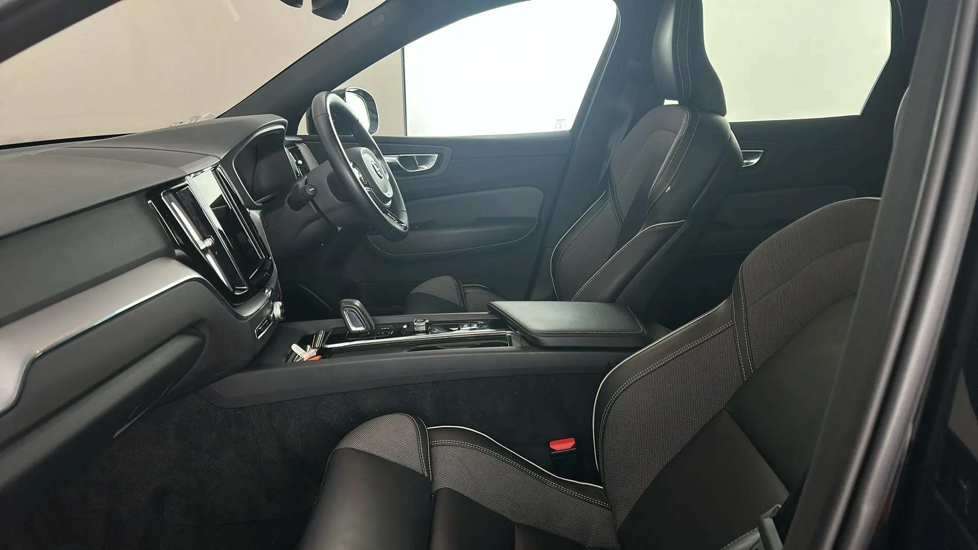 2021 VOLVO XC60 2021 VOLVO XC60