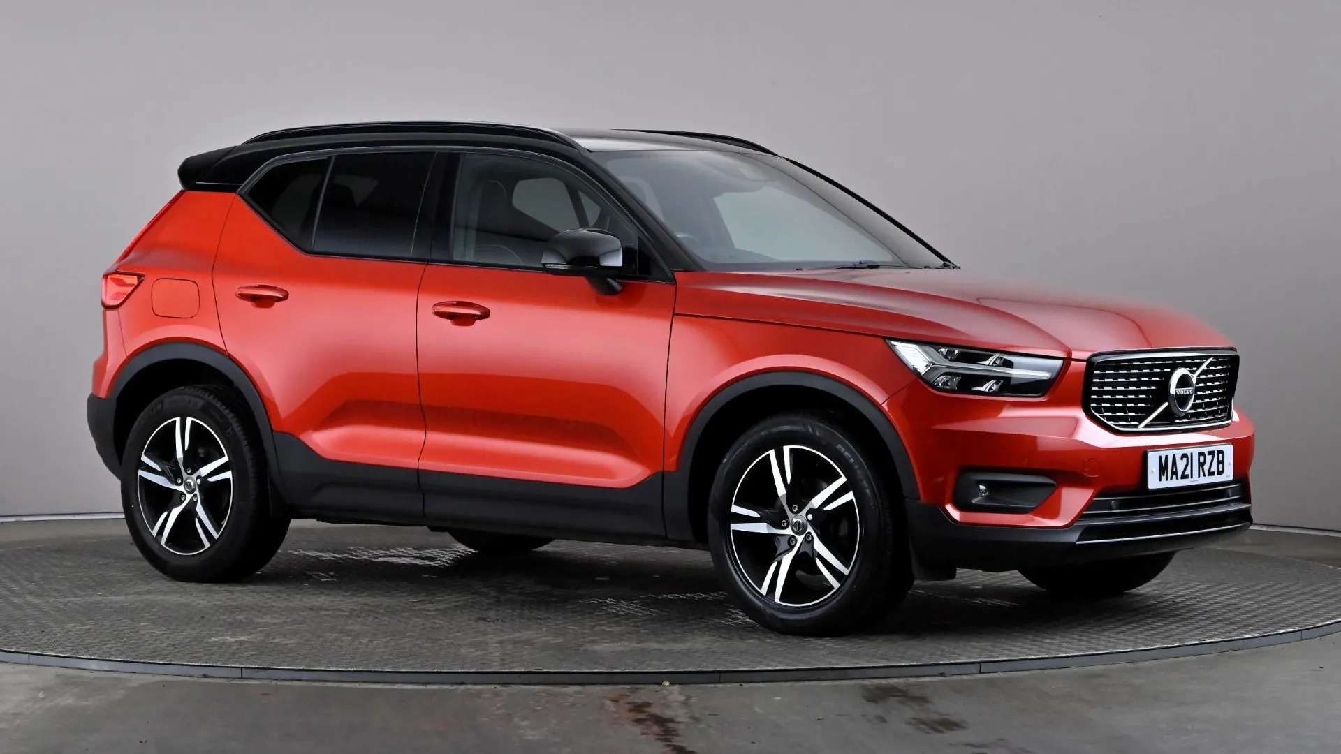 2021 VOLVO XC40 2021 VOLVO XC40
