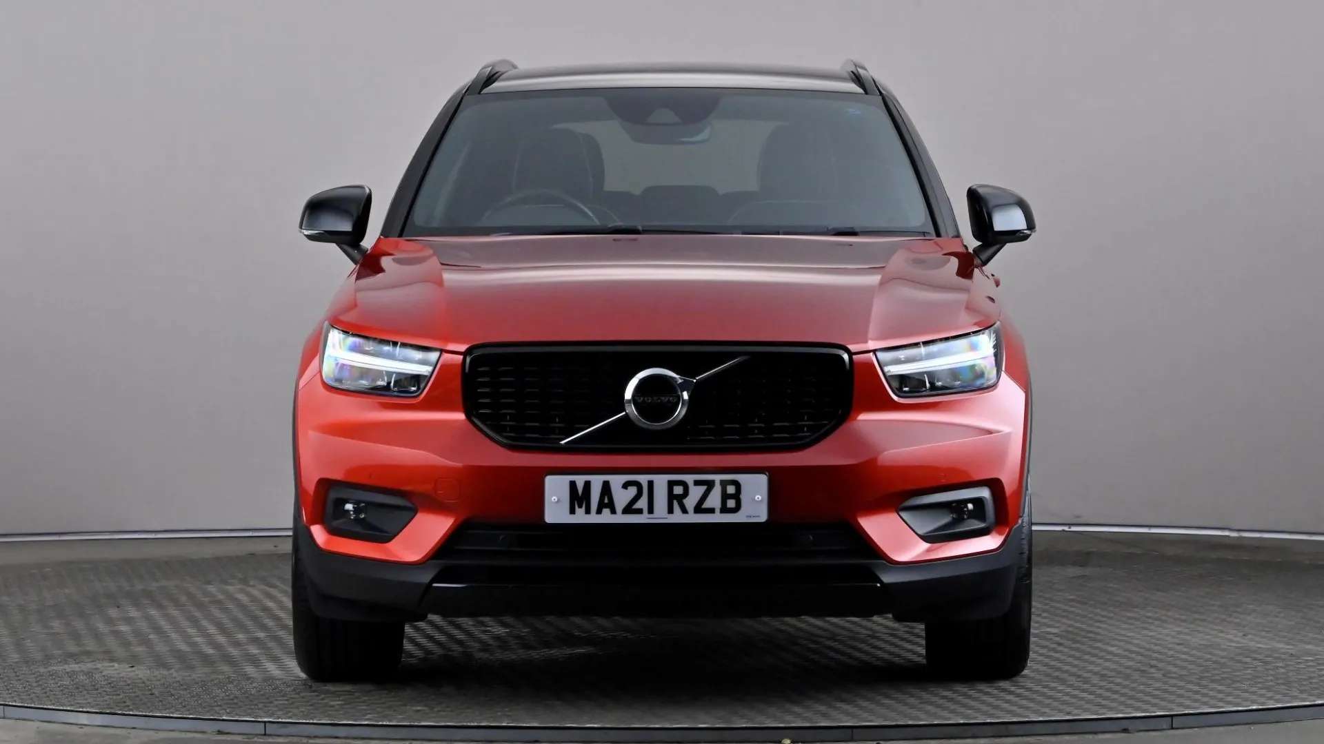 2021 VOLVO XC40 2021 VOLVO XC40