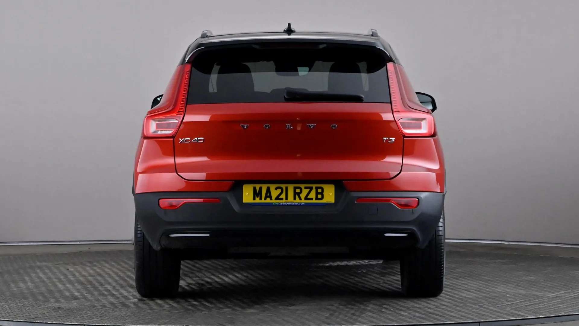 2021 VOLVO XC40 2021 VOLVO XC40