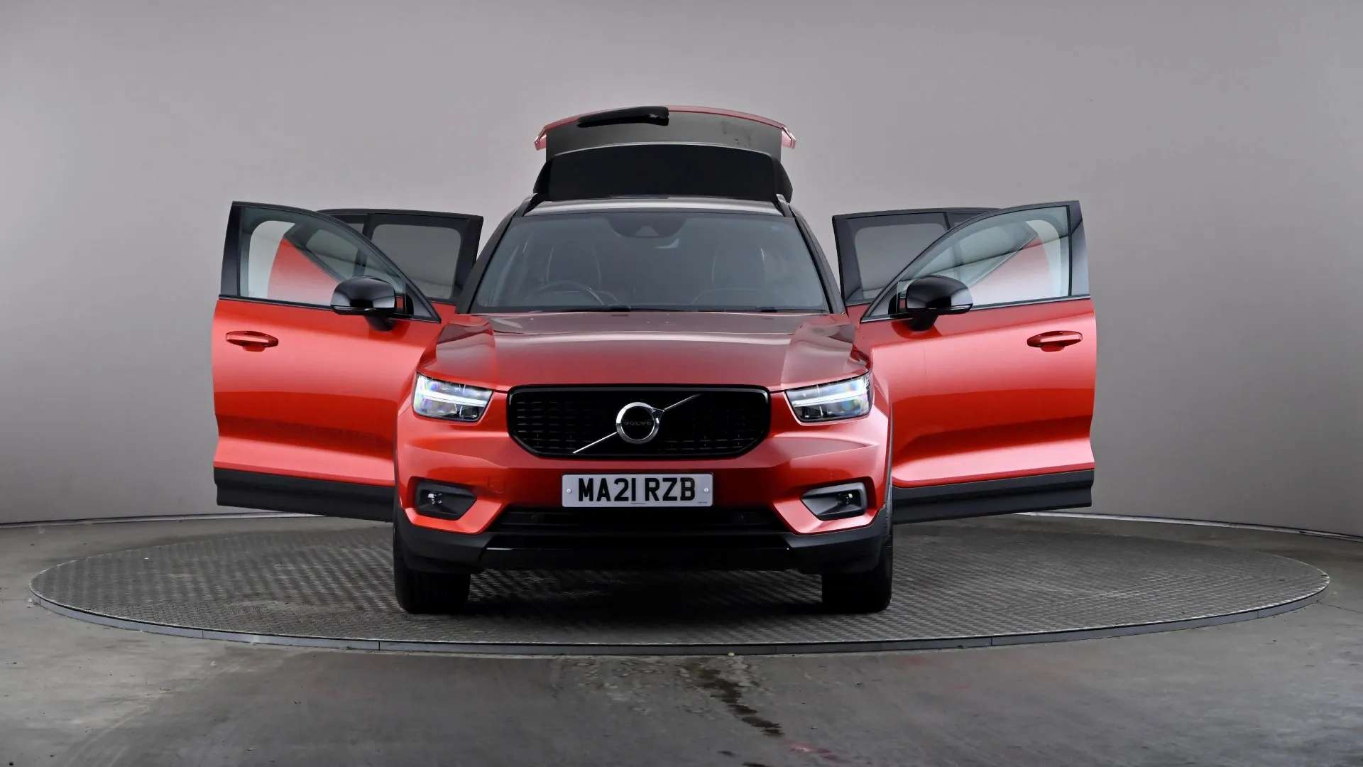 2021 VOLVO XC40 2021 VOLVO XC40