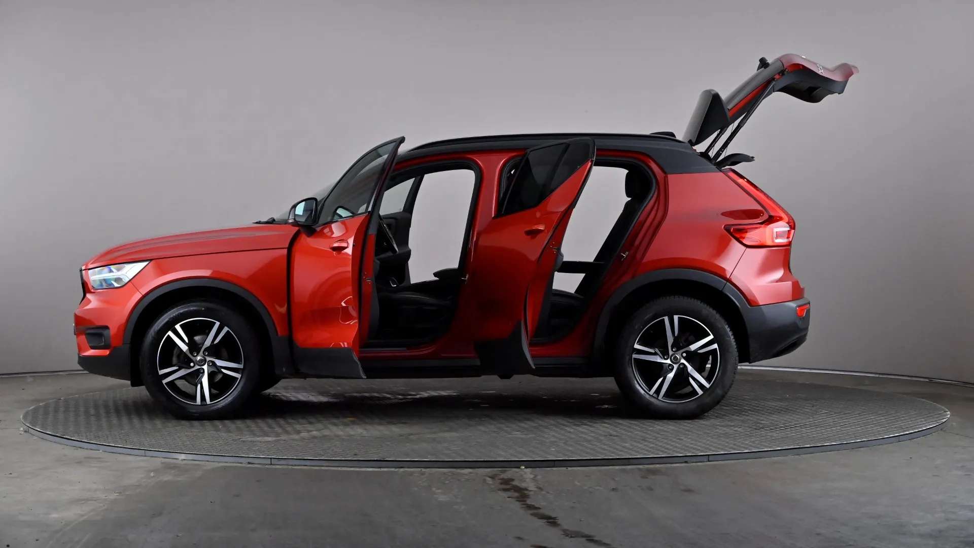 2021 VOLVO XC40 2021 VOLVO XC40