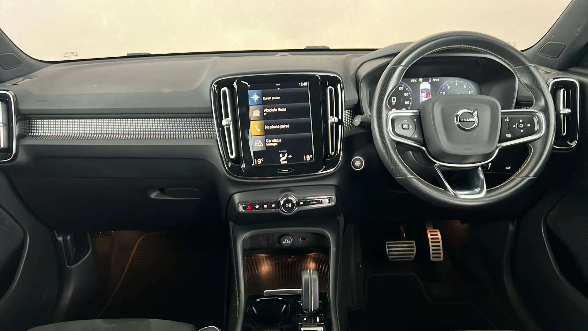 2021 VOLVO XC40 2021 VOLVO XC40