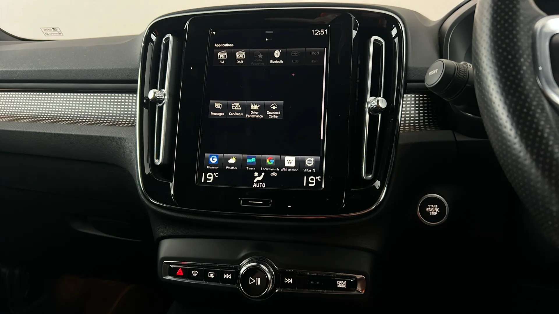 2021 VOLVO XC40 2021 VOLVO XC40