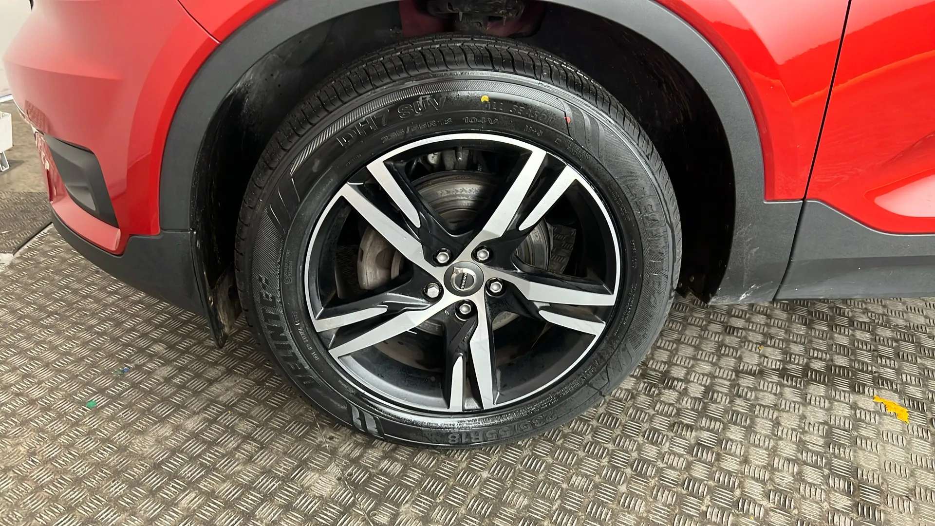 2021 VOLVO XC40 2021 VOLVO XC40