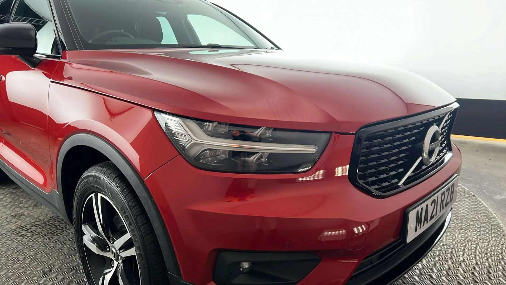 2021 VOLVO XC40 2021 VOLVO XC40