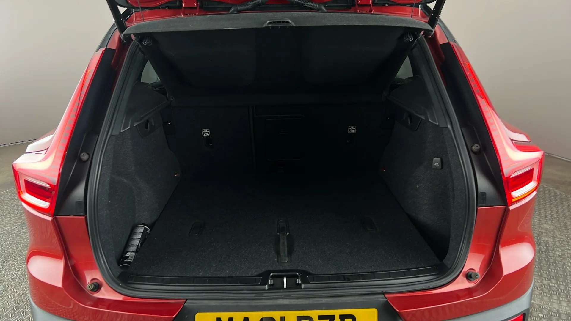 2021 VOLVO XC40 2021 VOLVO XC40