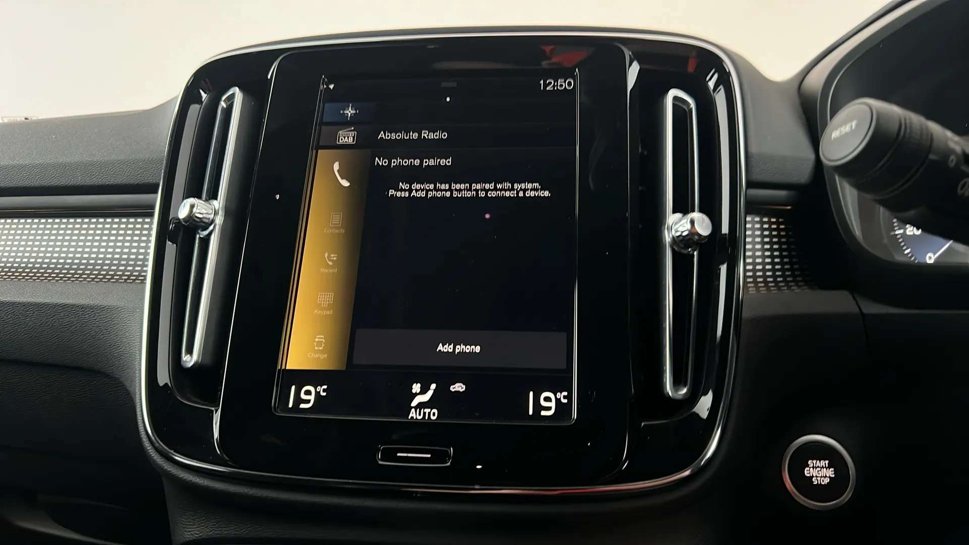 2021 VOLVO XC40 2021 VOLVO XC40