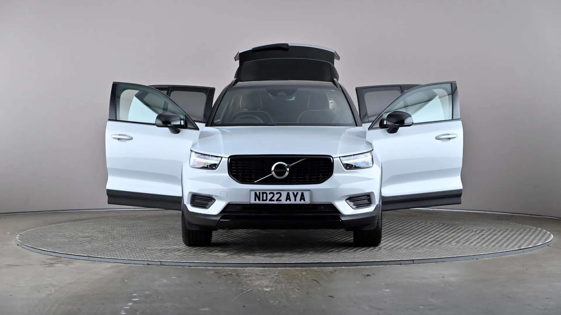 2022 VOLVO XC40 2022 VOLVO XC40