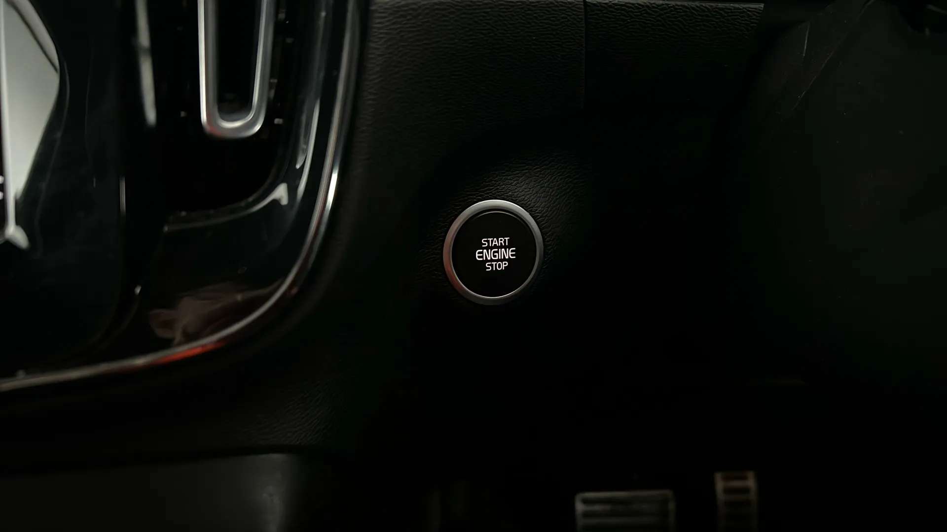 2022 VOLVO XC40 2022 VOLVO XC40