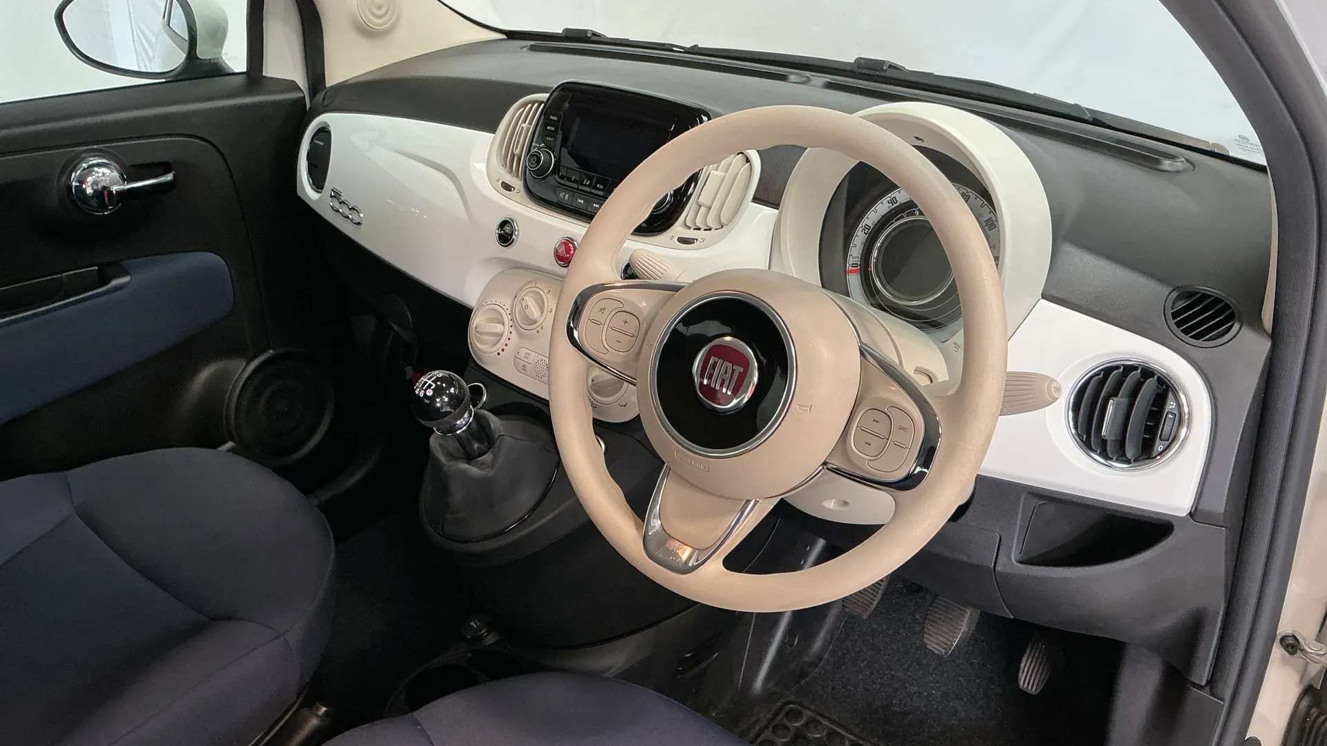2022 FIAT 500 2022 FIAT 500