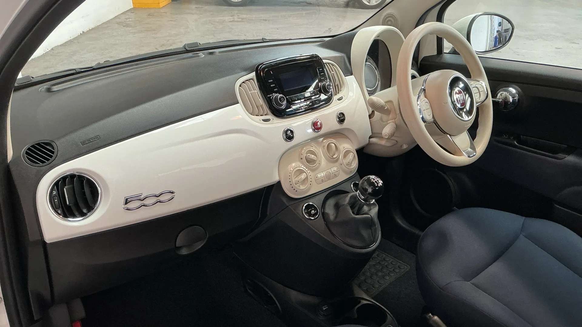 2022 FIAT 500 2022 FIAT 500