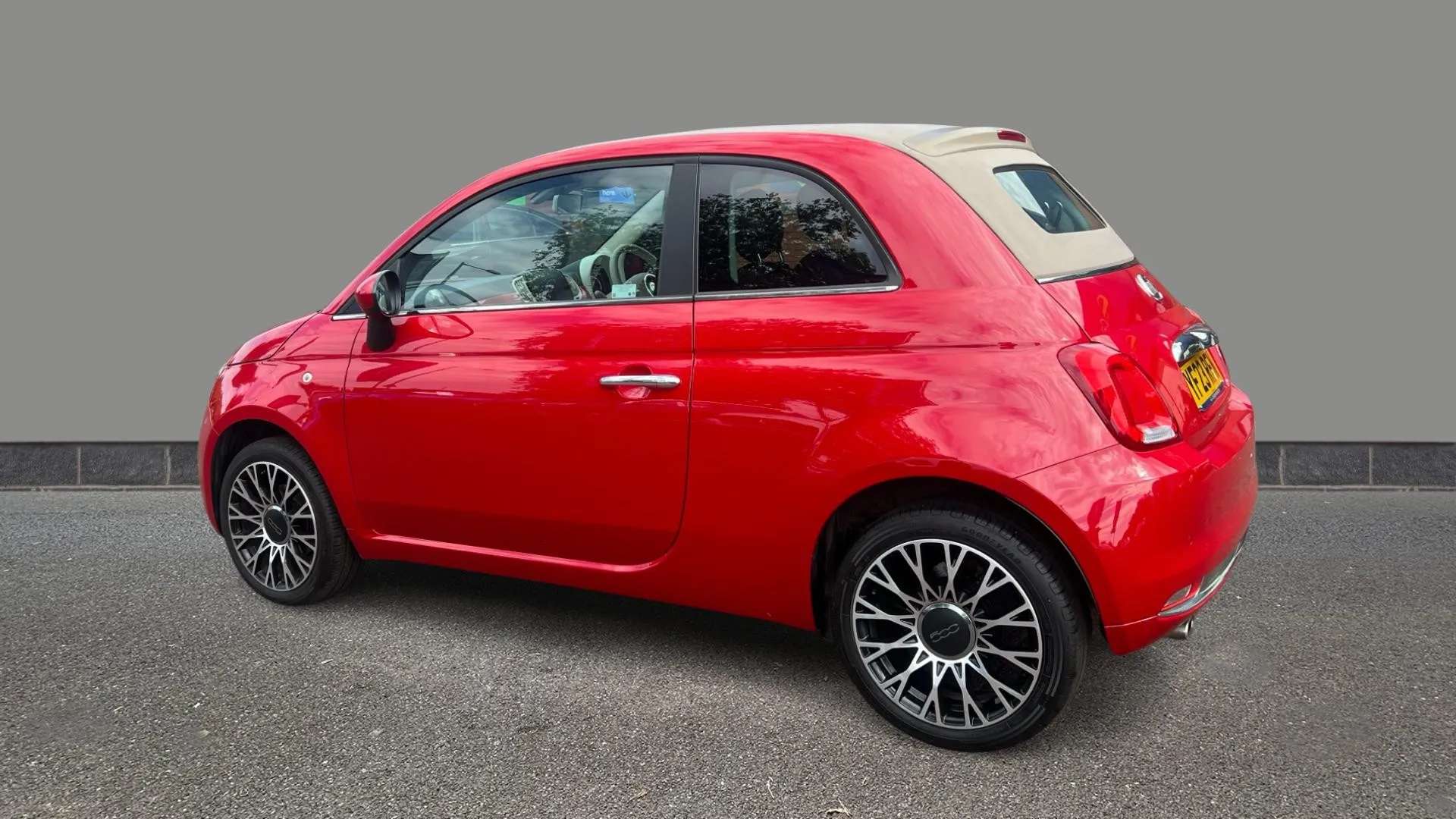 A 2023 FIAT 500 1.0 Mild Hybrid Top A 2023 FIAT 500 1.0 Mild Hybrid Top