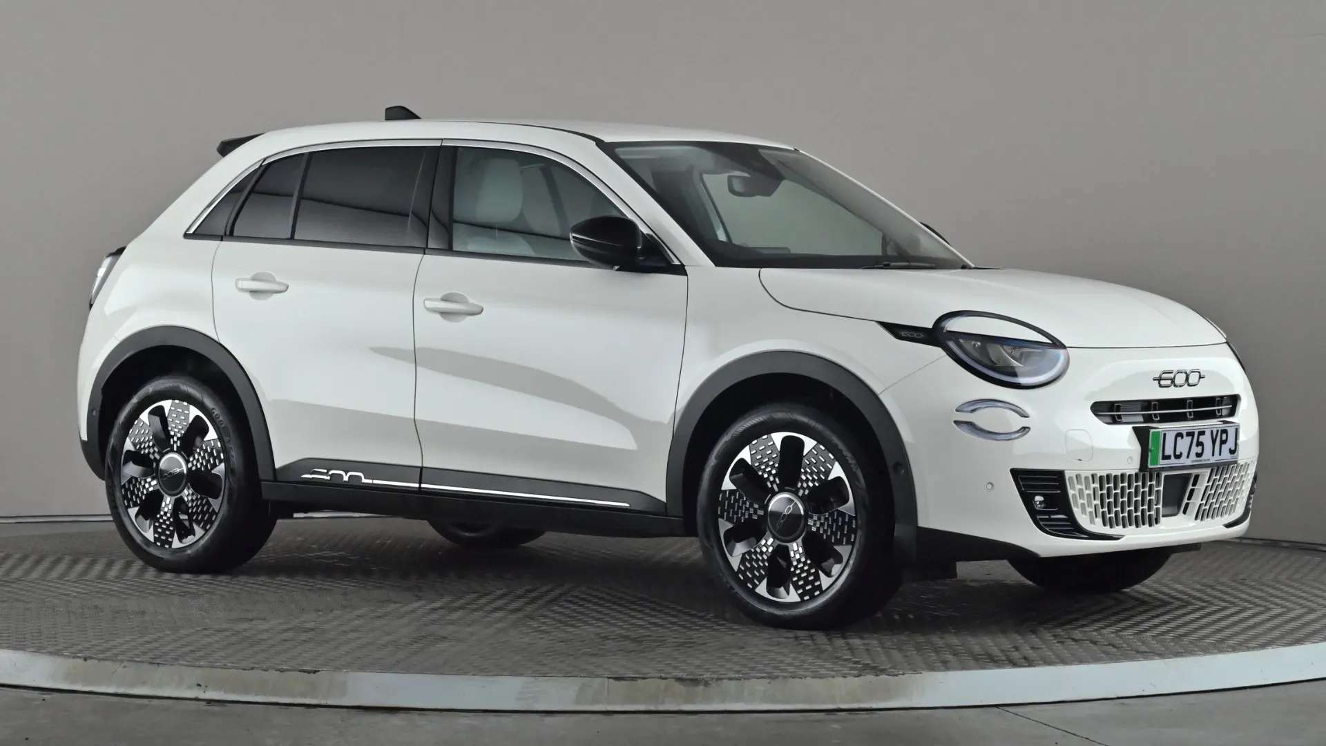 A 2025 FIAT 600 115kW La Prima 54kWh Auto A 2025 FIAT 600 115kW La Prima 54kWh Auto