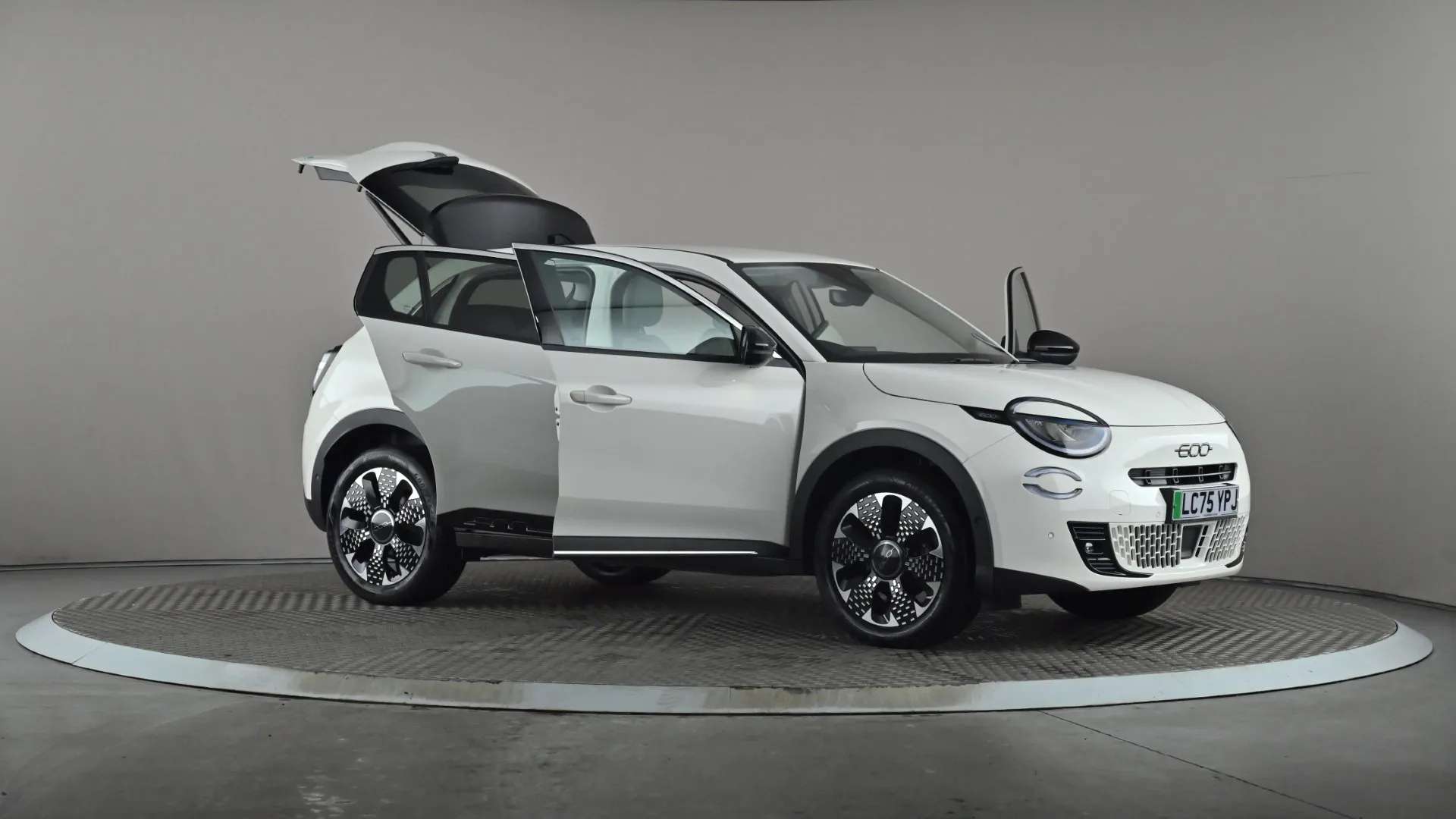 2025 FIAT 600 2025 FIAT 600