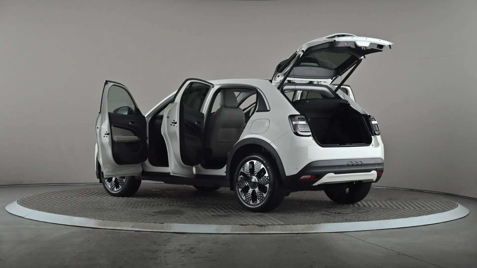 2025 FIAT 600 2025 FIAT 600