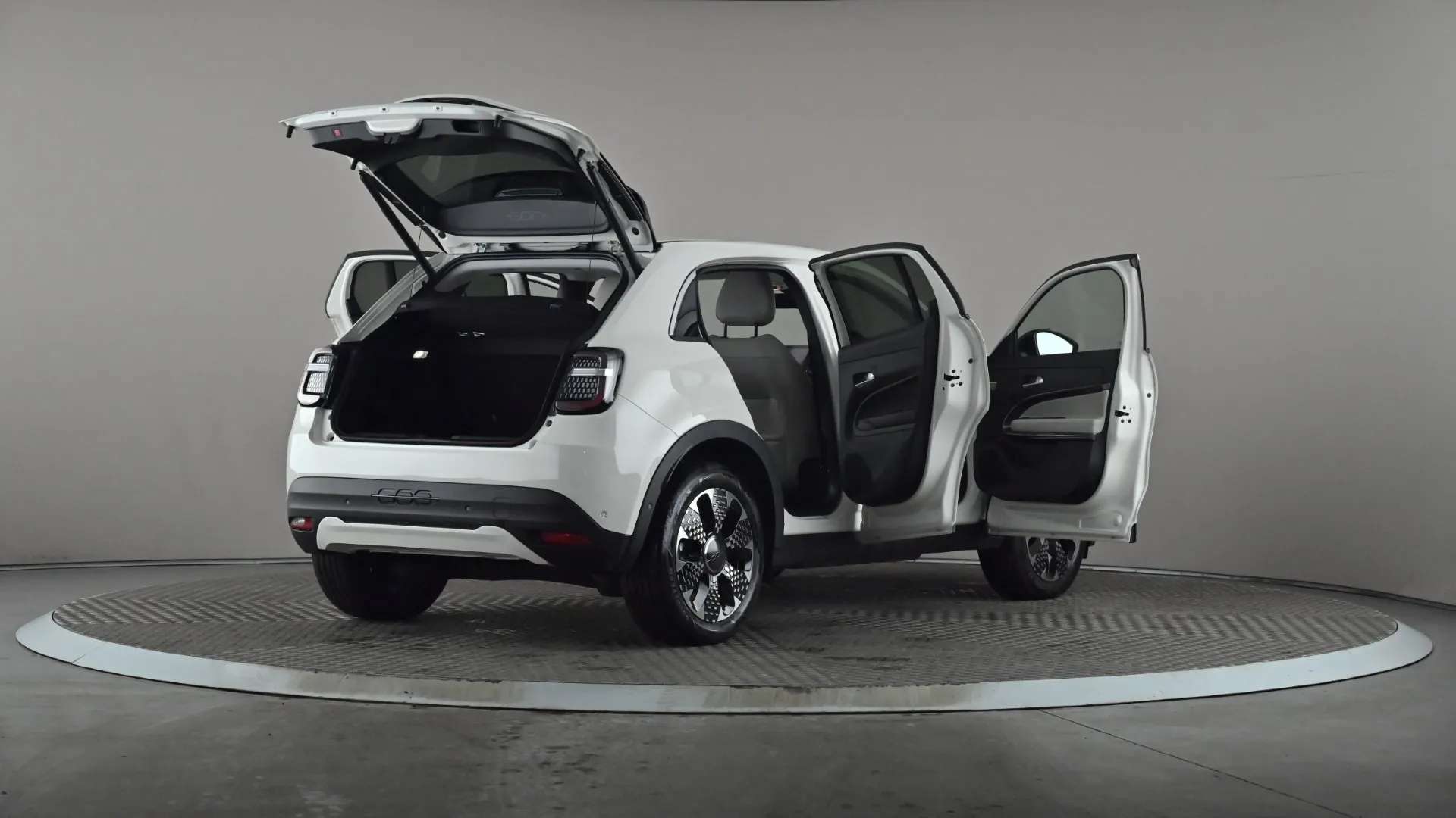 2025 FIAT 600 2025 FIAT 600