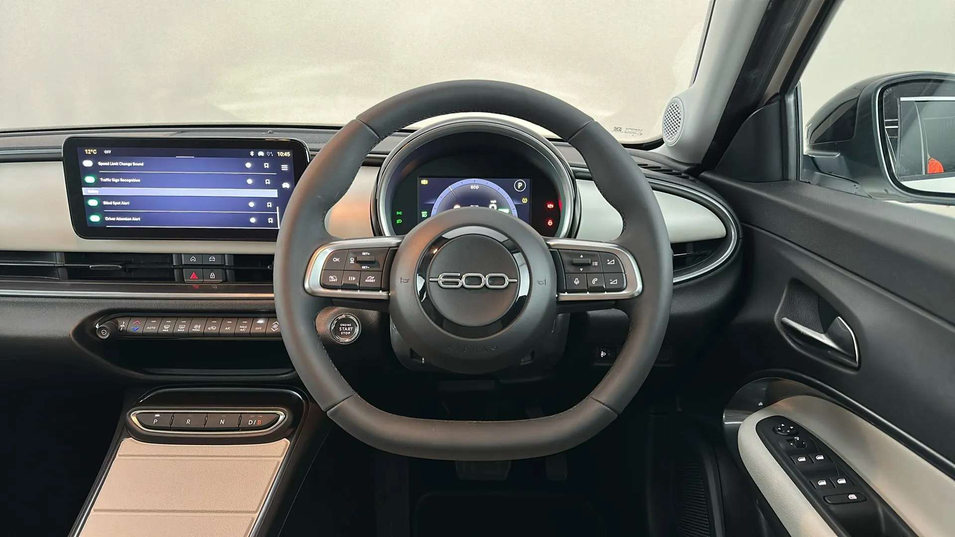 2025 FIAT 600 2025 FIAT 600