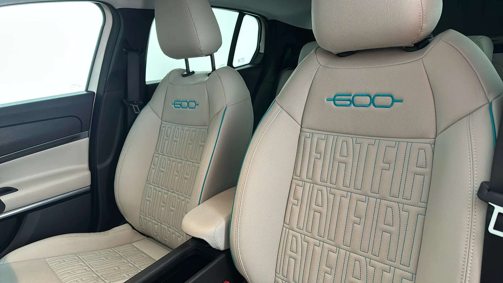 2025 FIAT 600 2025 FIAT 600