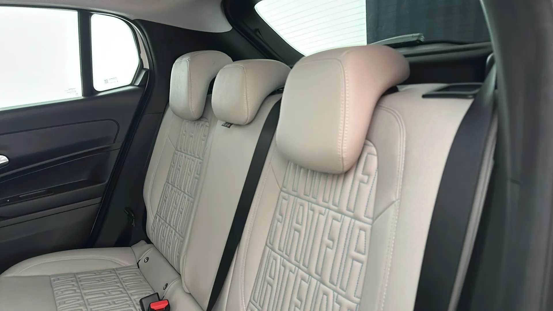 2025 FIAT 600 2025 FIAT 600