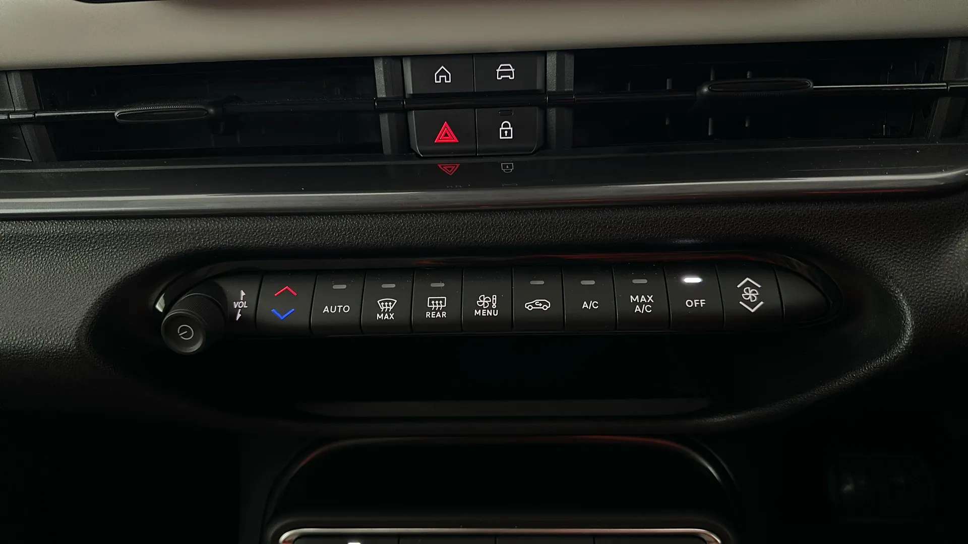 2025 FIAT 600 2025 FIAT 600