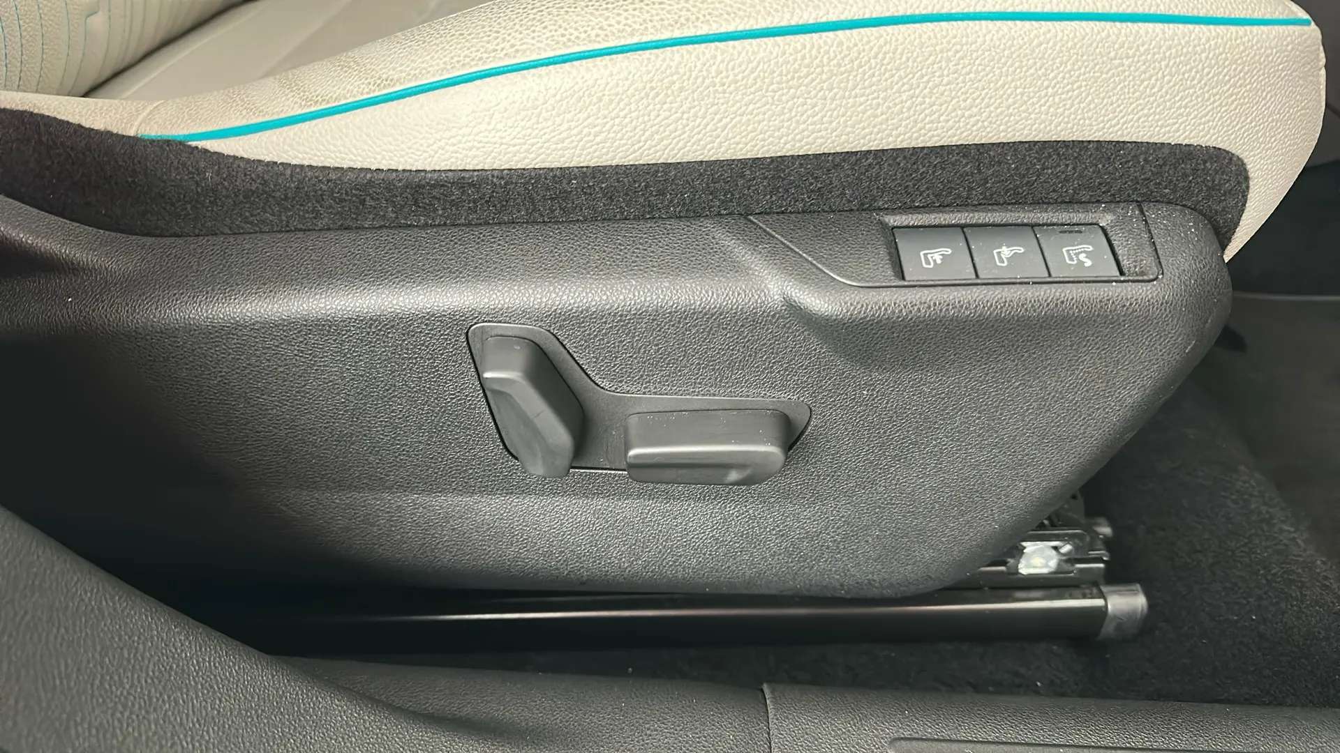 2025 FIAT 600 2025 FIAT 600