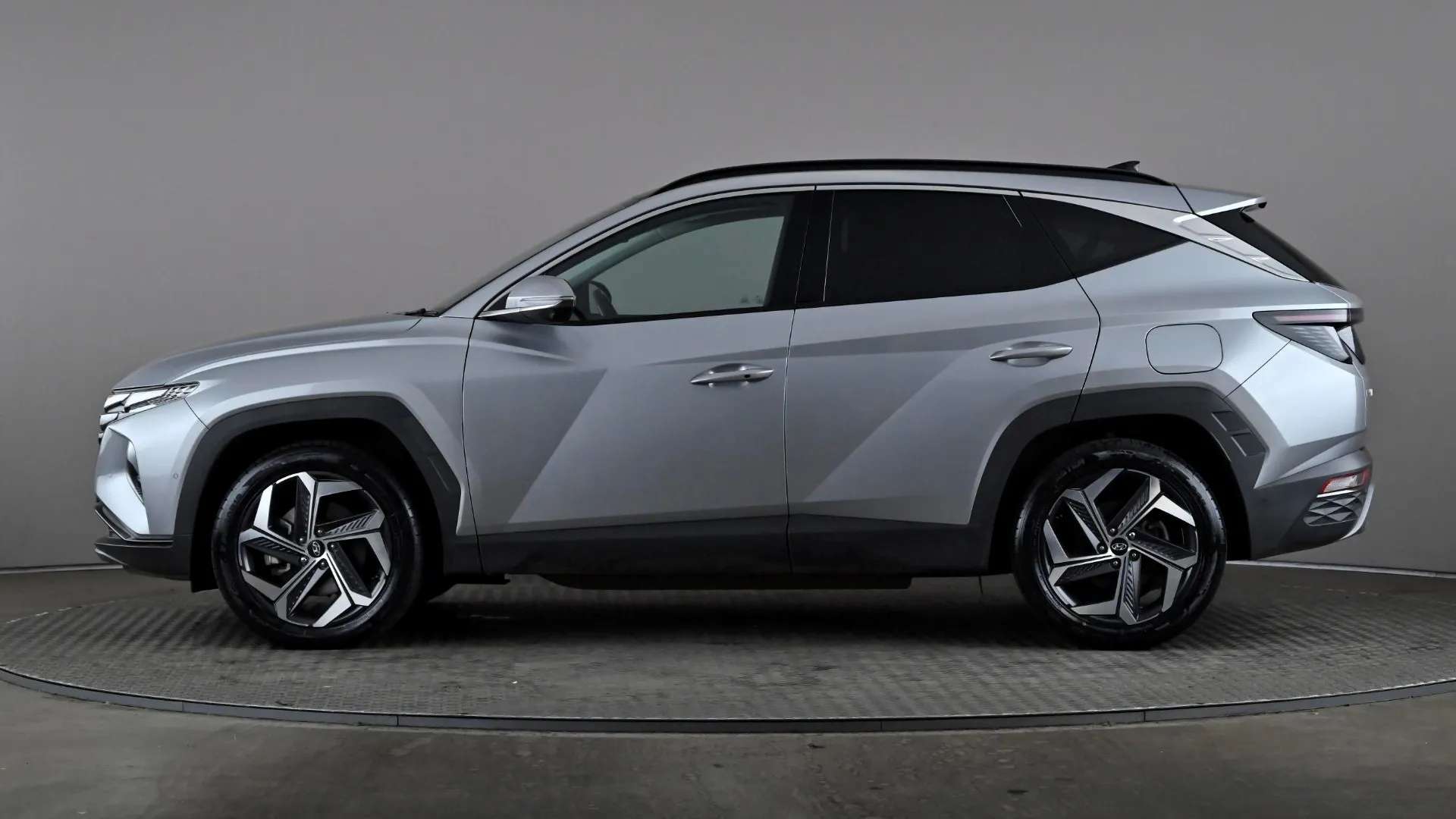 A 2023 HYUNDAI TUCSON 1.6 TGDi Plug-in Hybrid Ultimate 4WD Auto A 2023 HYUNDAI TUCSON 1.6 TGDi Plug-in Hybrid Ultimate 4WD Auto