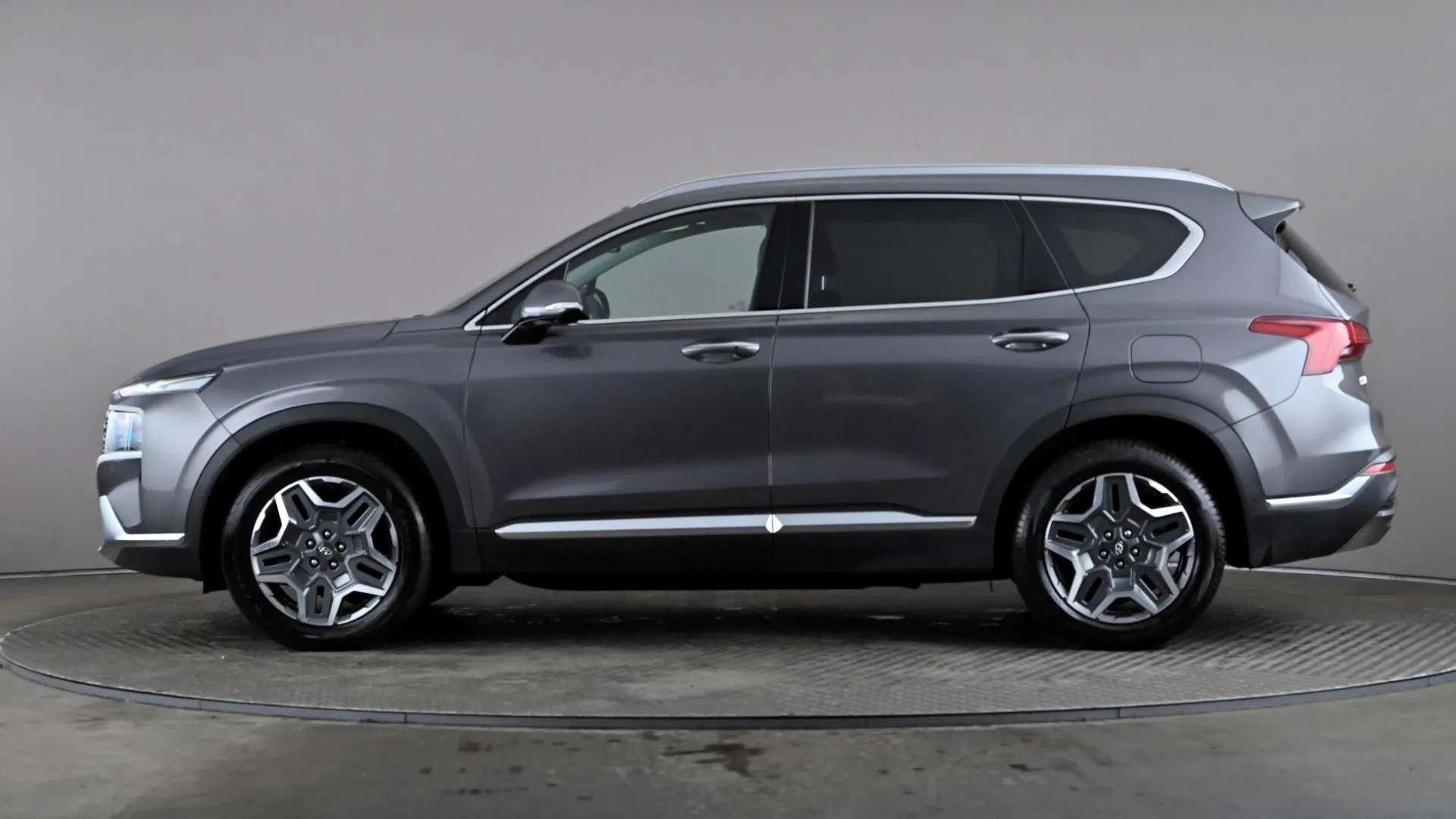 A 2023 HYUNDAI SANTA FE 1.6 TGDi Hybrid Ultimate 4WD Auto A 2023 HYUNDAI SANTA FE 1.6 TGDi Hybrid Ultimate 4WD Auto